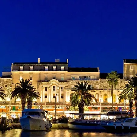 D - Beautiful In The Heart Of *